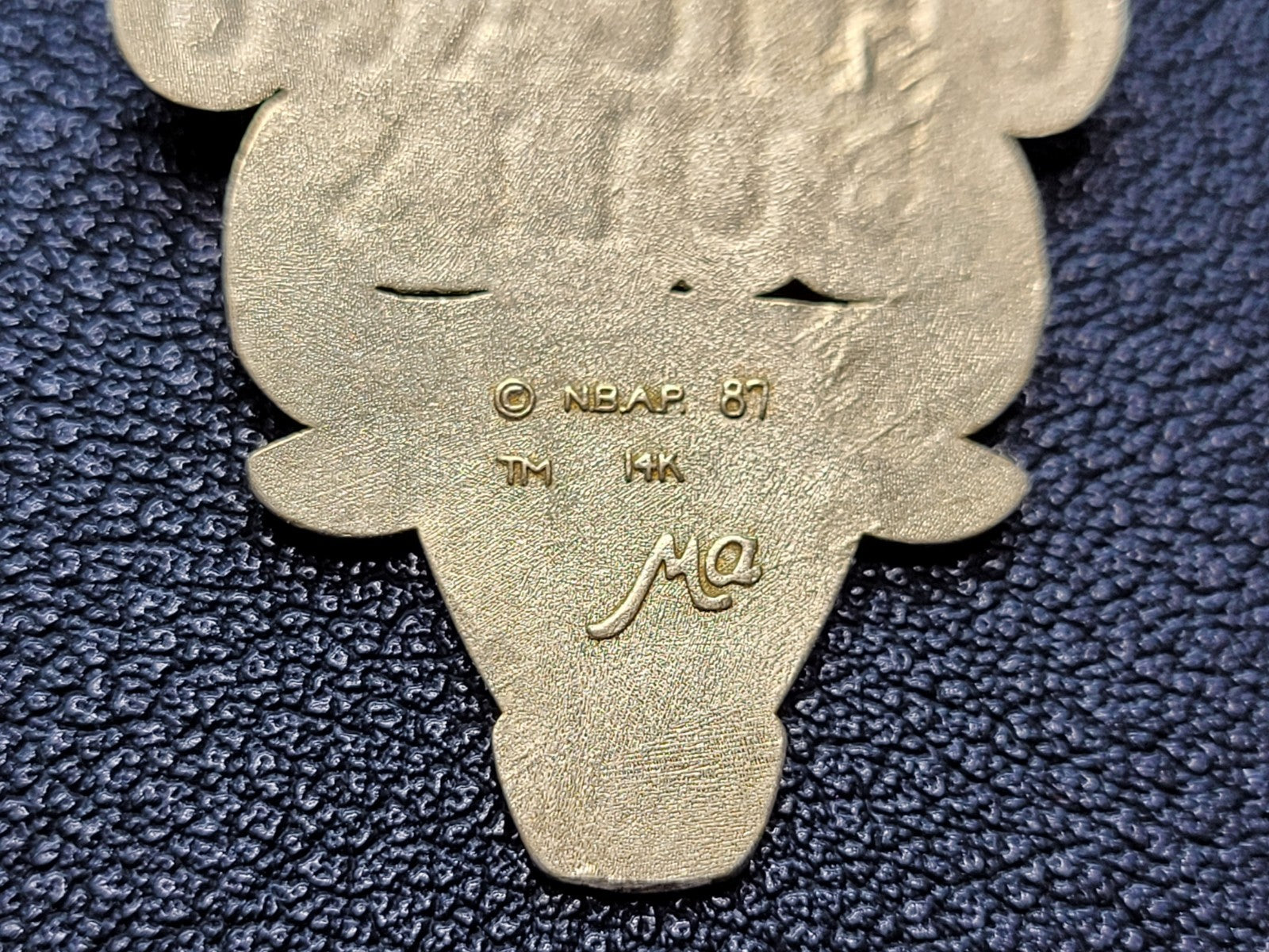 1987 Chicago Bulls 14k Gold Pendant Basketball NBA Jordan