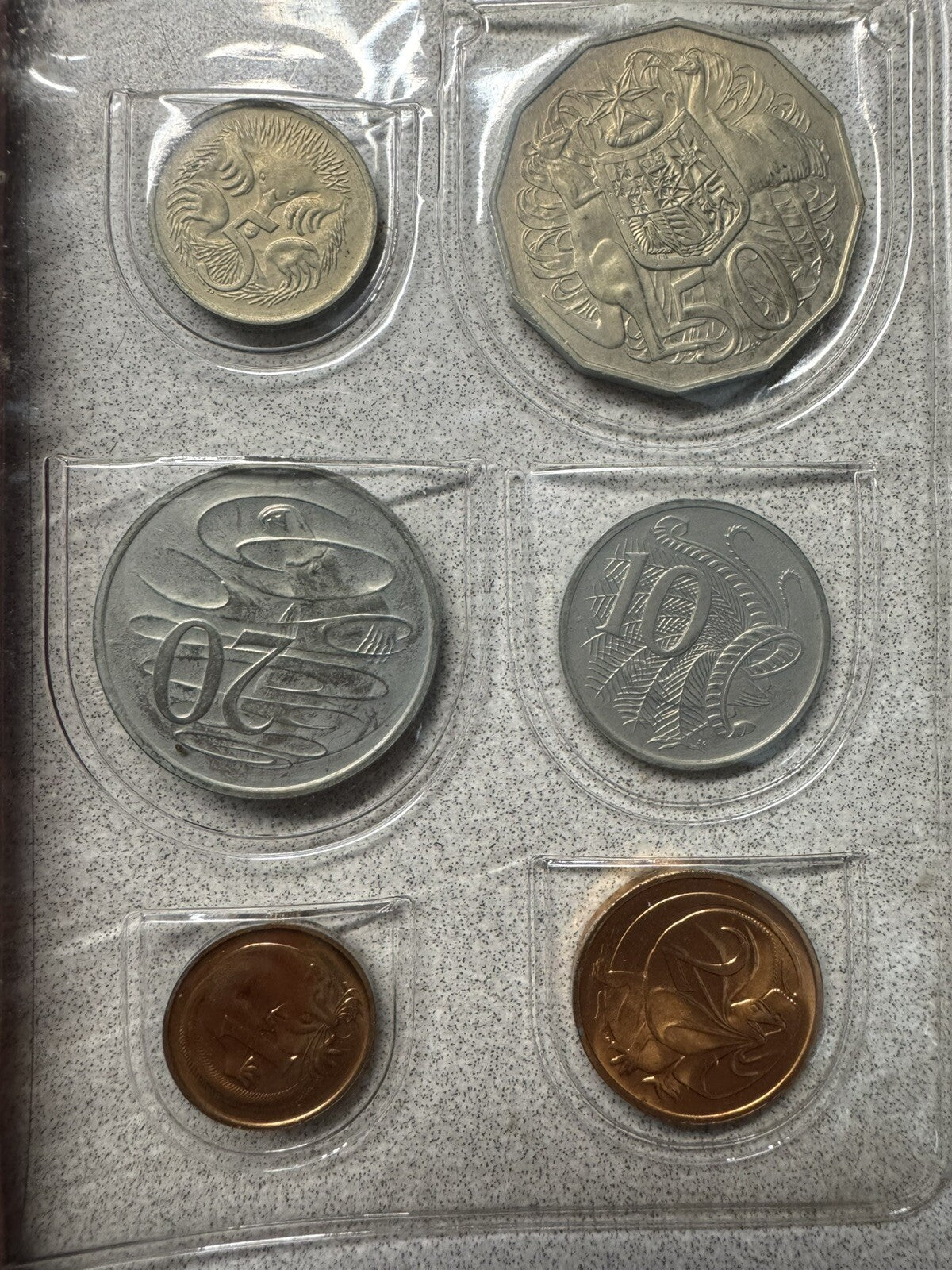 Australia 1981 Royal Australian Mint 6-Coin Uncirculated Set Red Wallet