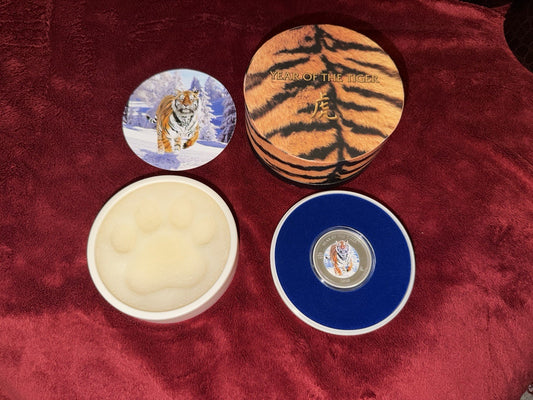 2010 Pitcairn Island 1 oz .999 Silver Coin $2 Tiger (Paw Print Box)