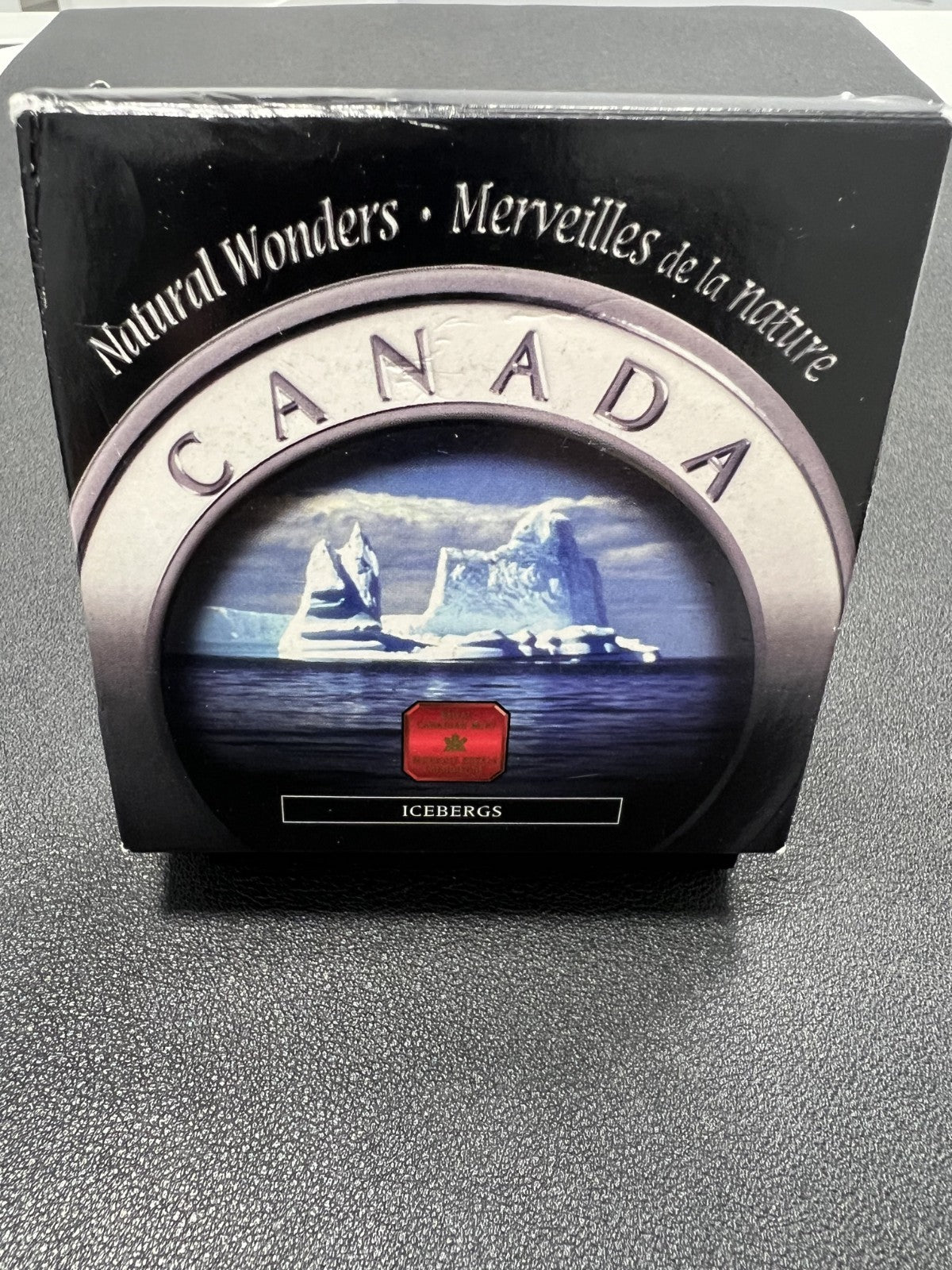 2004 $20 Canada 1 oz. SILVER "Iceberg" Natural Wonders Hologram Coin